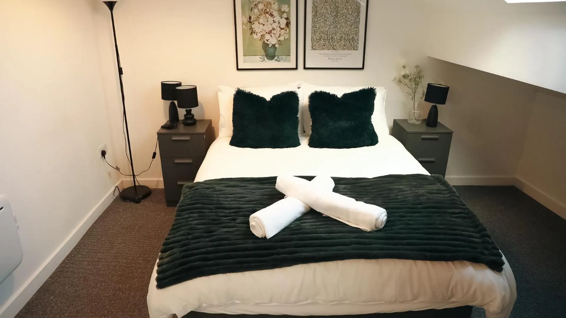 1 Bedroom Apartment Bradford City Centre Foster Square Reino Unido